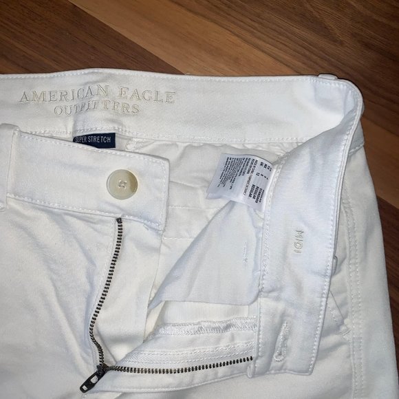 AE Mid Rise Shorts - Picture 3 of 3